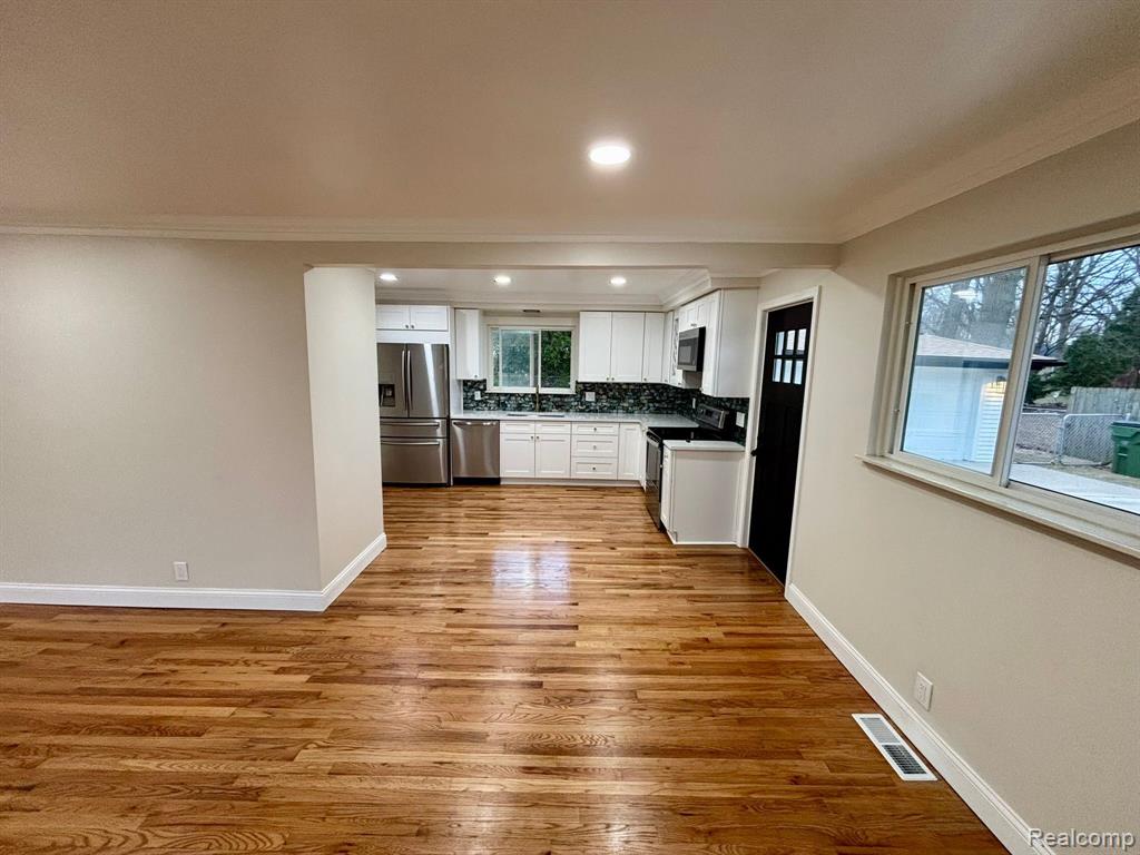 53230 LUANN Drive, Shelby Twp, MI 48316 — Photo 13