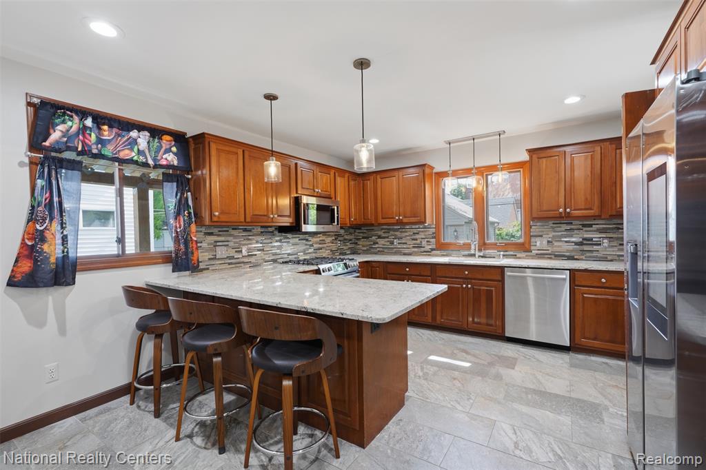 169 McKinley Avenue, Grosse Pointe Farms, MI 48236 — Photo 14