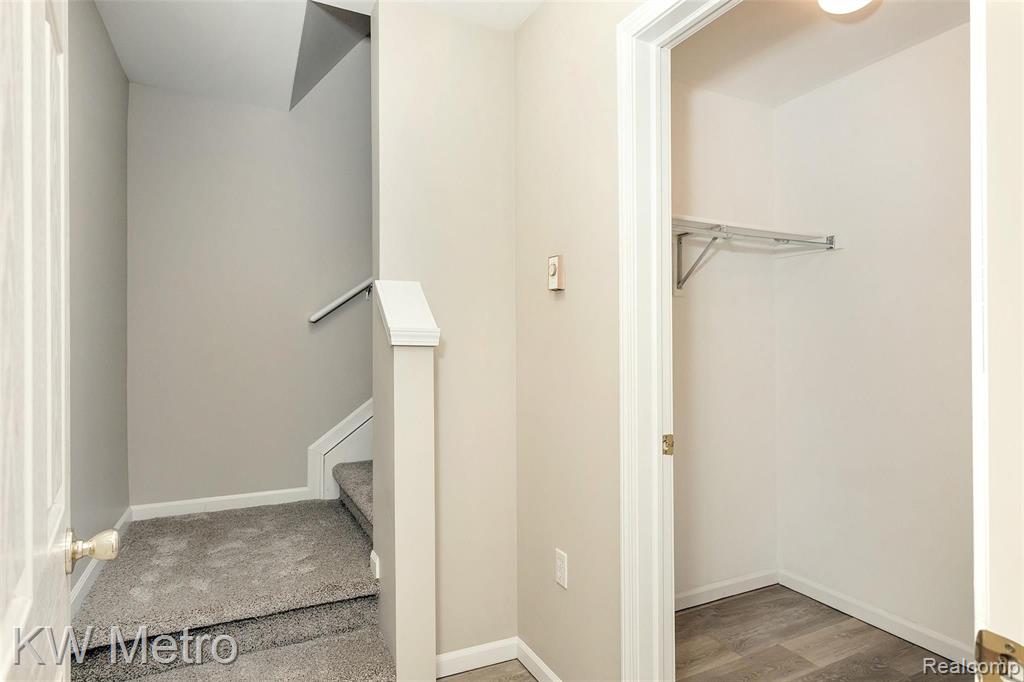 4121 Hampton Ridge Boulevard, Howell, MI 48843 — Photo 30