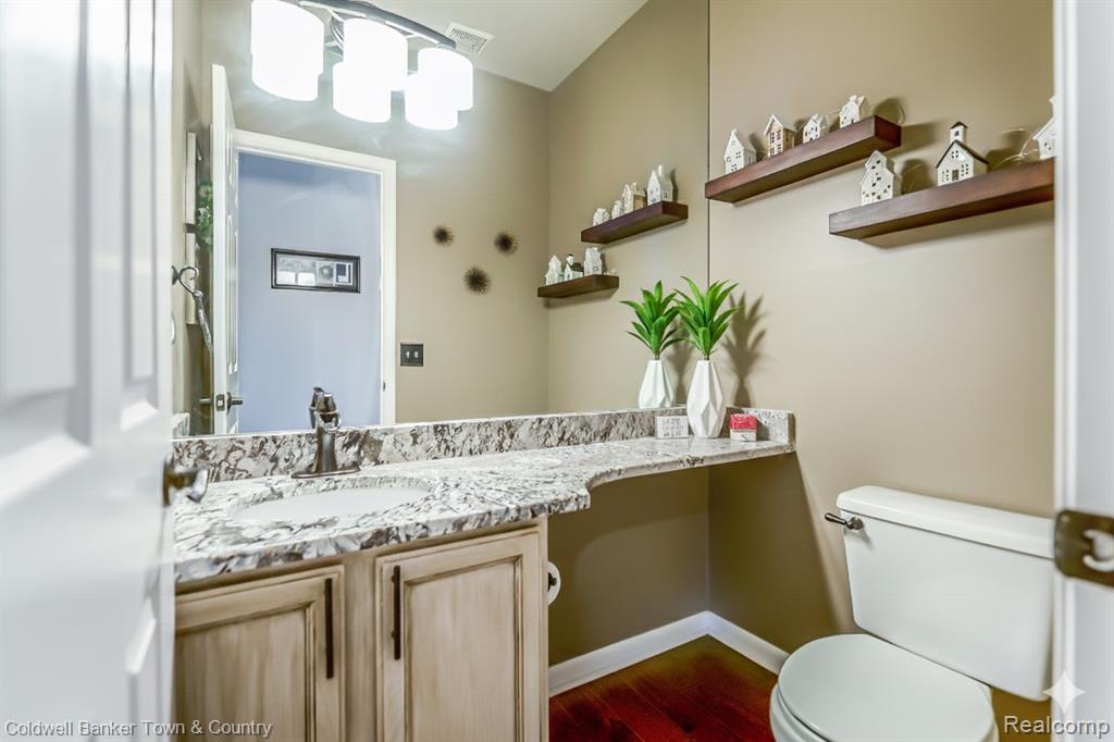 47740 Royal Pointe Drive, Canton, MI 48187 — Photo 24