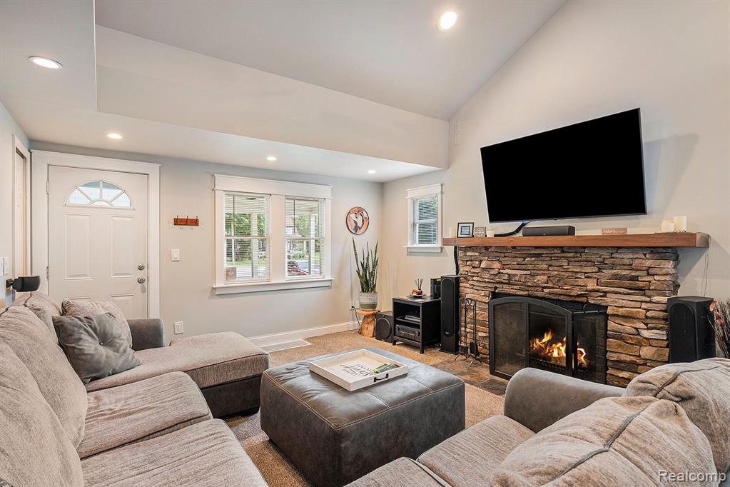 516 North Road, Fenton, MI 48430 — Photo 4