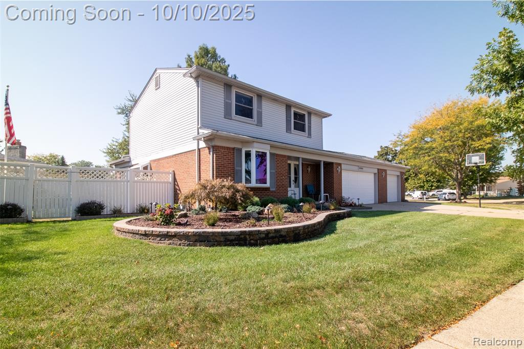22321 N Fairway Drive, Woodhaven, MI 48183 — Photo 2