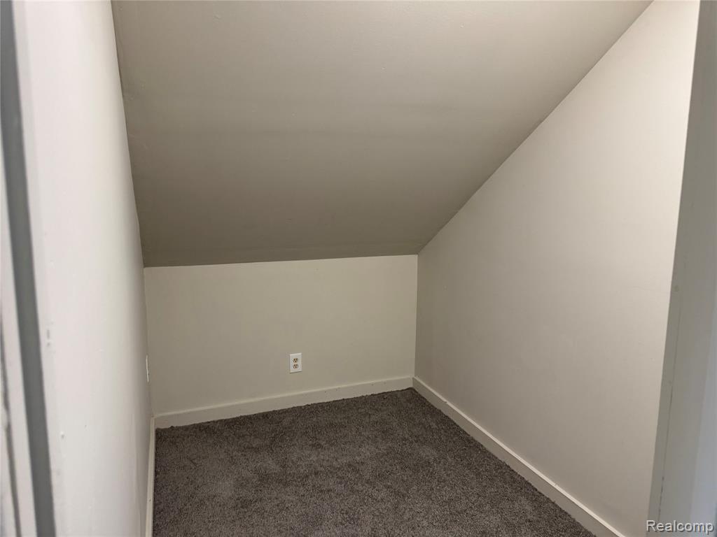 6490 Rosemont Avenue, Detroit, MI 48228 — Photo 15