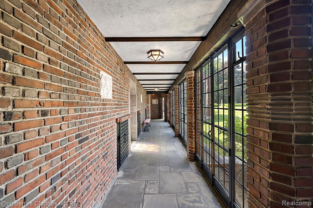 1771 BALMORAL Drive, Detroit, MI 48203 — Photo 42