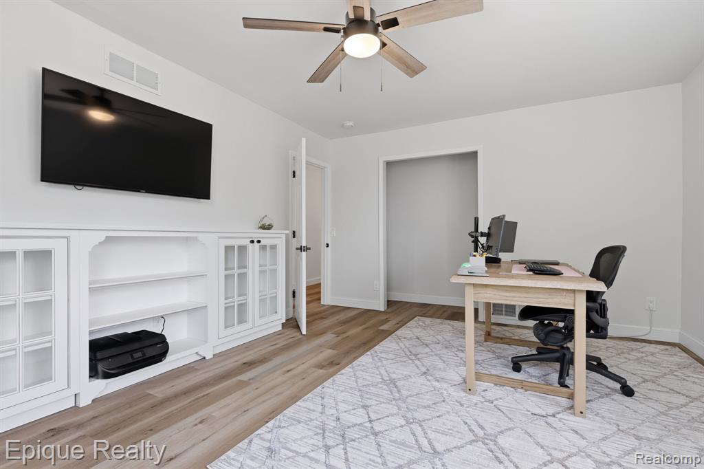 72 N North Shore Drive, Lake Orion, MI 48362 — Photo 18