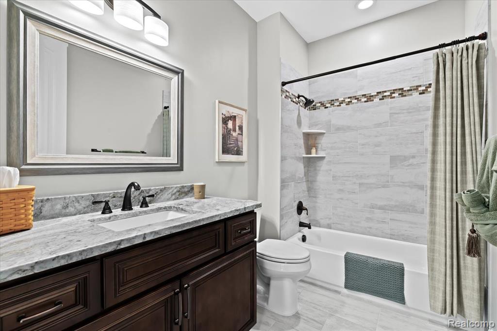 68 Fox Hollow Drive, Metamora, MI 48455 — Photo 15