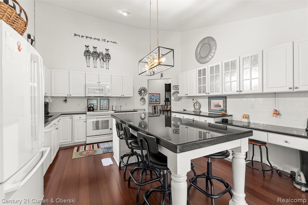 870 Calpernia, 20, Wixom, MI 48393 — Photo 14