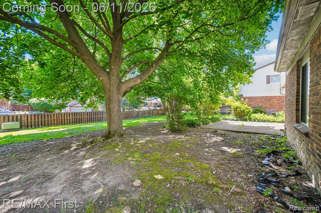 5950 Diamond Drive, Troy, MI 48085 — Photo 36