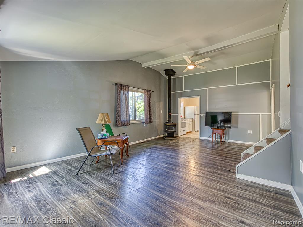 9156 Elizabeth Street, Whitmore Lake, MI 48189 — Photo 4