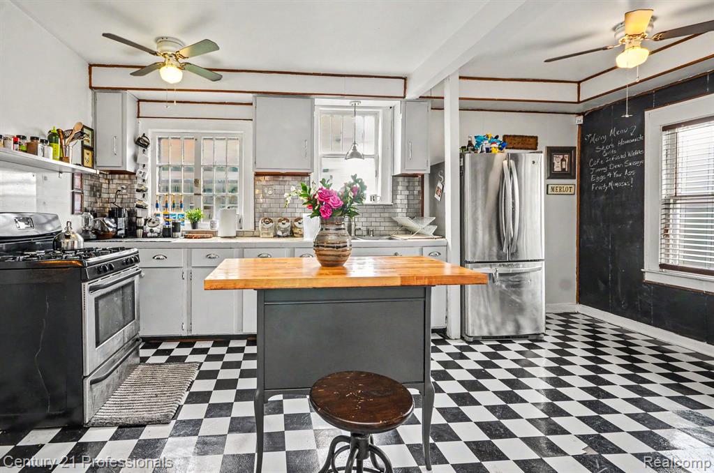 33 Moss Street, Highland Park, MI 48203 — Photo 24