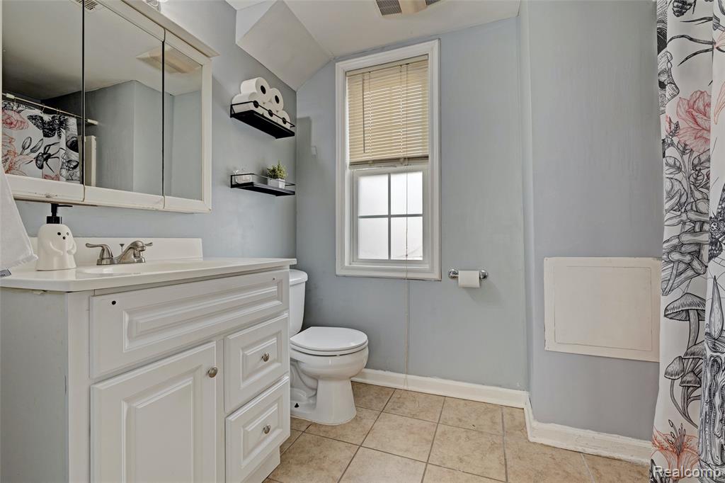 126 N North Shore Drive, Lake Orion, MI 48362 — Photo 19