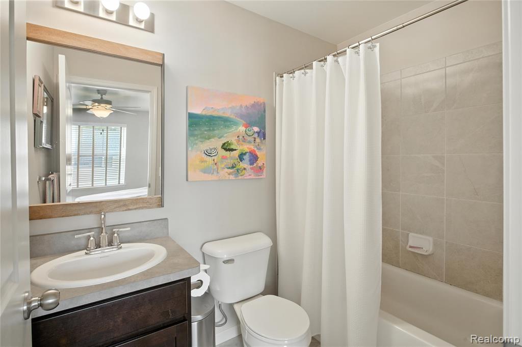 3317 Parkways Boulevard, Auburn Hills, MI 48326 — Photo 26
