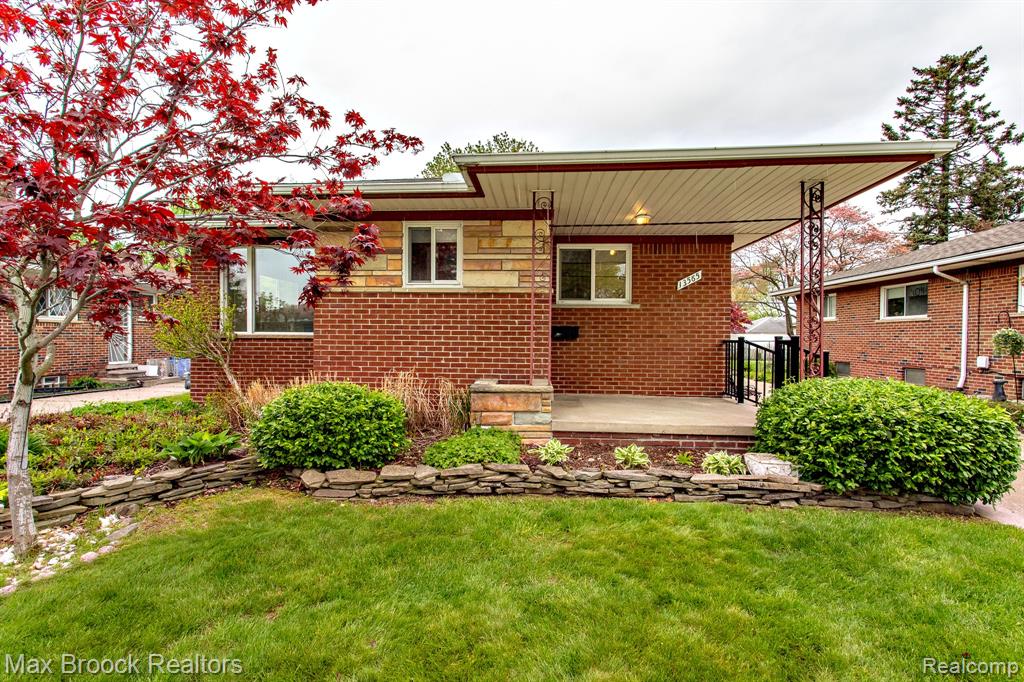 13565 Dixie, Redford, MI 48239 — front exterior