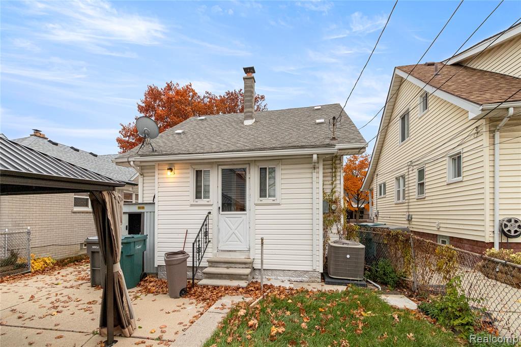 4736 Curtis Street, Dearborn, MI 48126 — Photo 32
