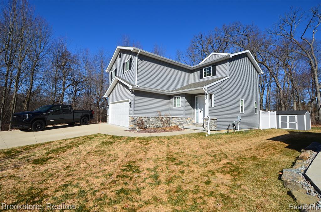 350 Fountain Park Drive, Waterford, MI 48327 — Photo 2