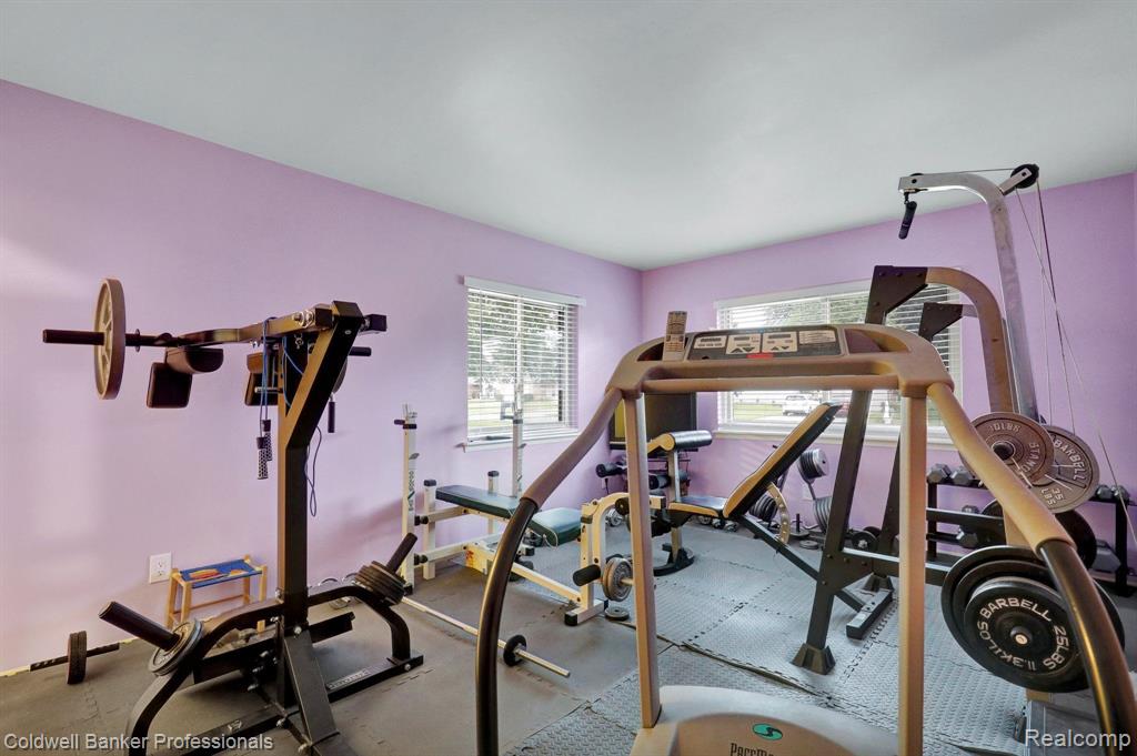 5158 SPINNING WHEEL Drive, Grand Blanc, MI 48439 — Photo 16