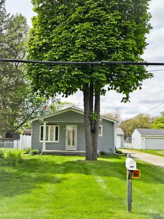 12929 Matthews Street, Carleton, MI 48117 — Photo 2