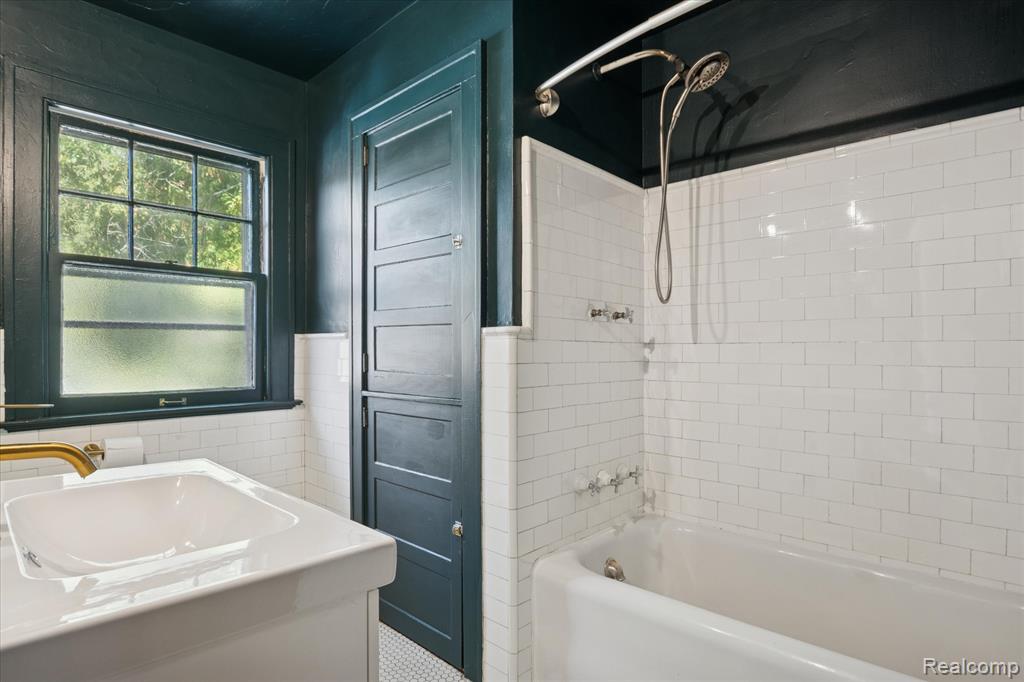 13587 Monica Street, Detroit, MI 48238 — Photo 18