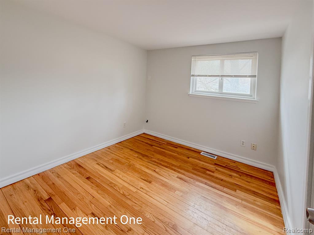 5604 HAYMEADOW Drive, West Bloomfield, MI — Photo 19