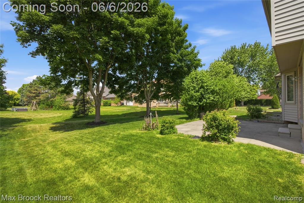 46547 Glen Eagle Drive, Utica, MI 48315 — Photo 53