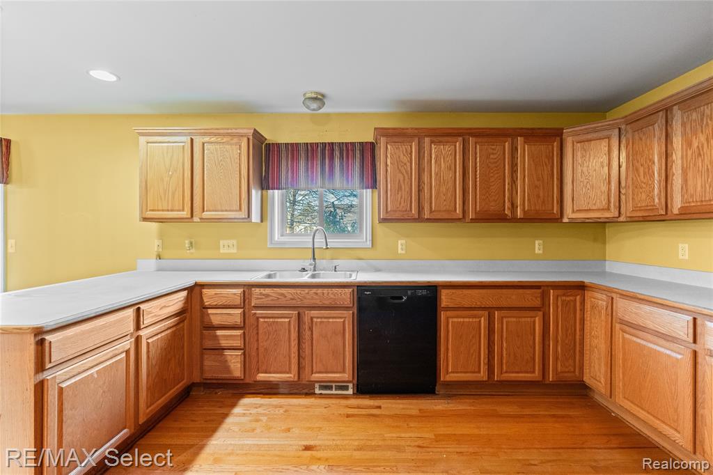 3948 Stoney Ridge Drive, Fort Gratiot, MI 48059 — Photo 23