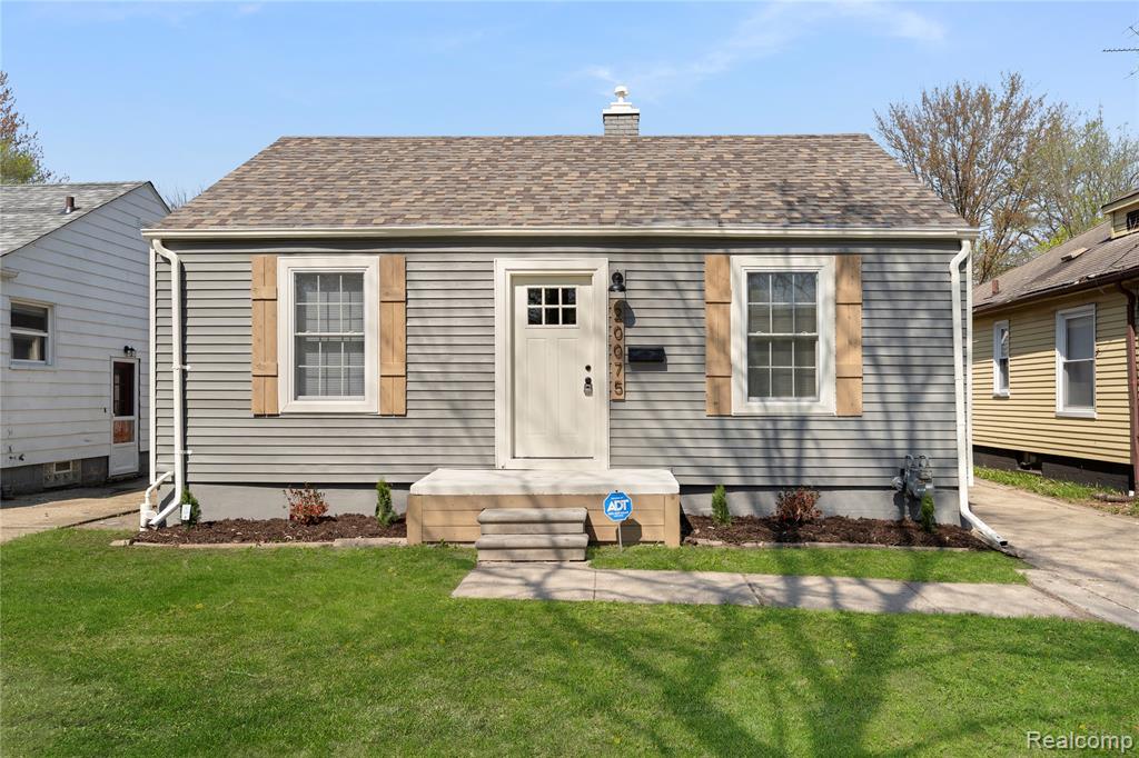 20075 Washtenaw Street, Harper Woods, MI 48225 — Photo 2