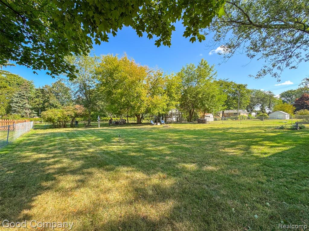 5035 University Avenue, Warren, MI 48092 — Photo 23