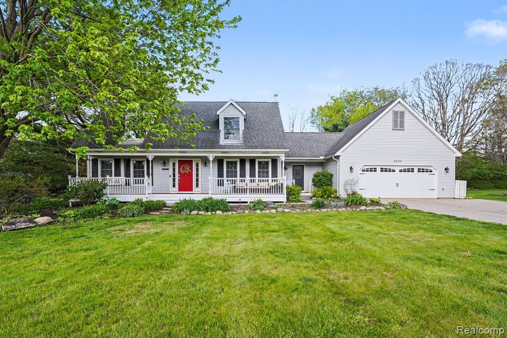 5600 Chestnut Hill Drive, Clarkston, MI — front exterior
