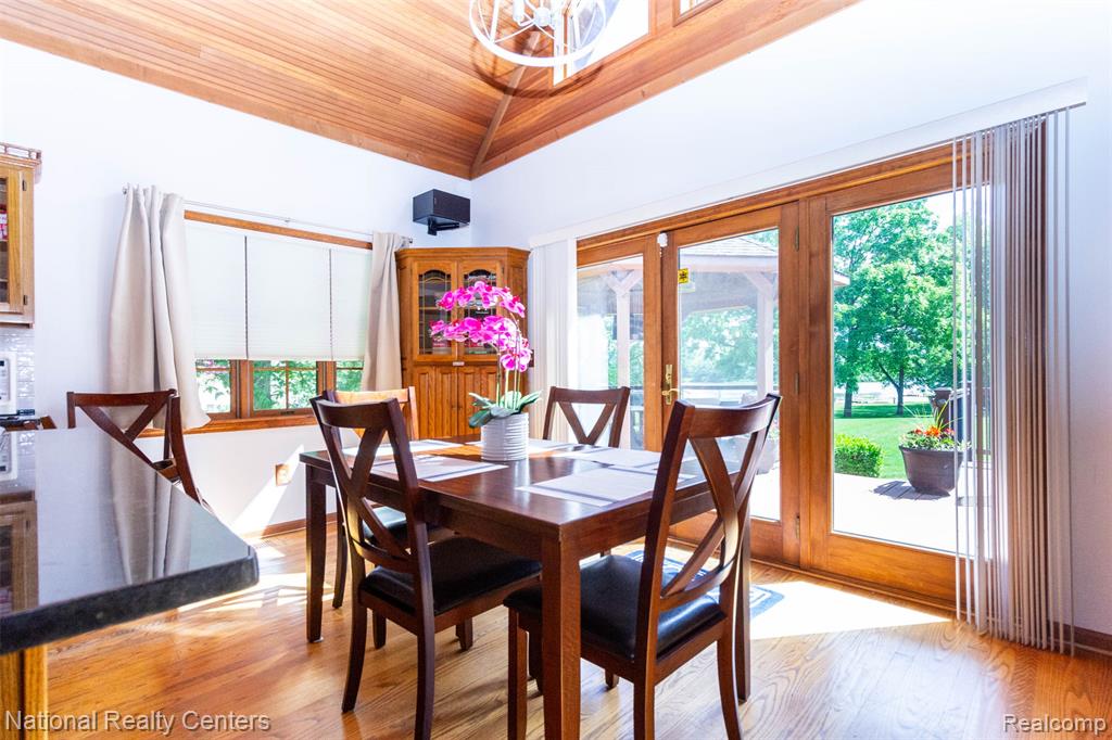 8706 Buckland Drive, South Lyon, MI 48178 — Photo 15