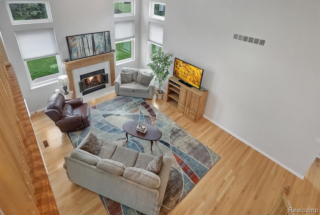 21191 GREENBRIAR Lane, South Lyon, MI 48178 — Photo 9
