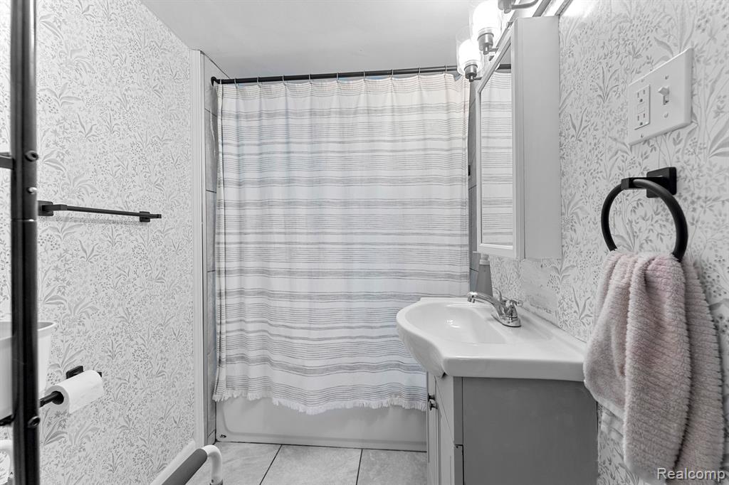 5902 HURON Street, Taylor, MI 48180 — Photo 10