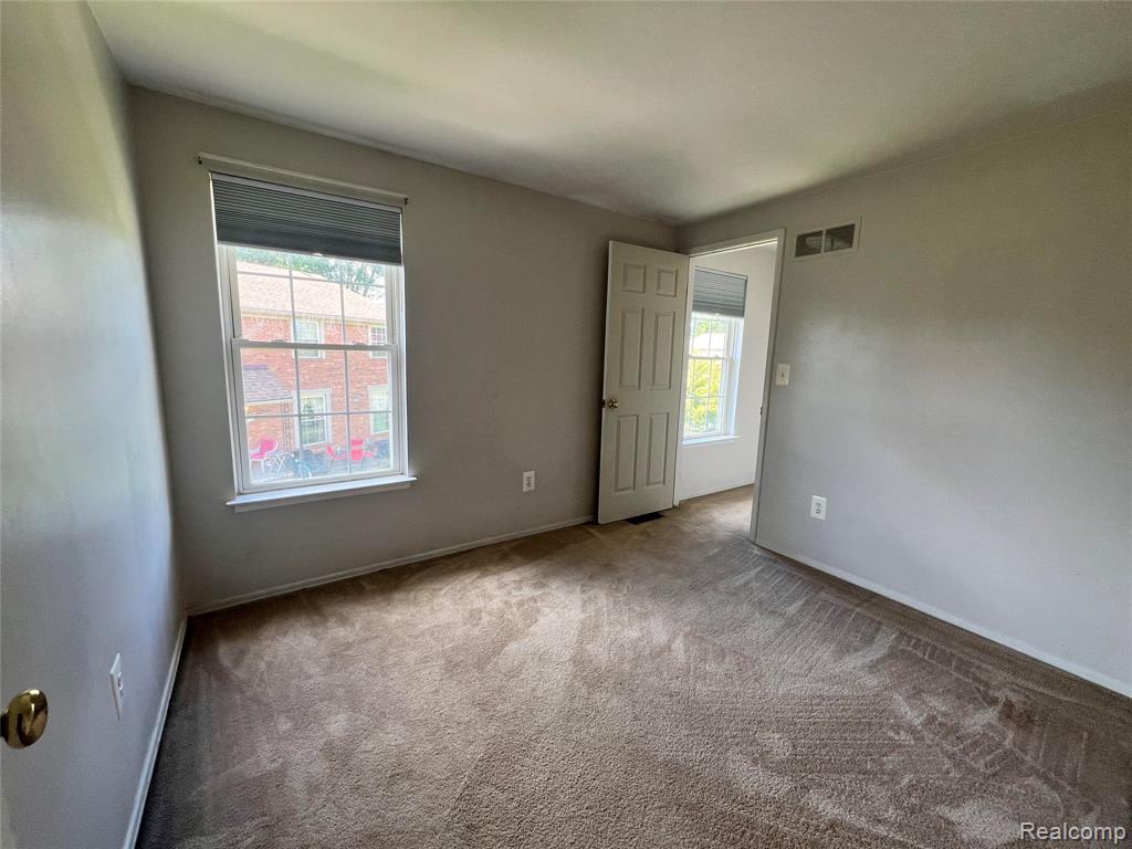8982 Shawn Drive, Sterling Heights, MI 48312 — Photo 12