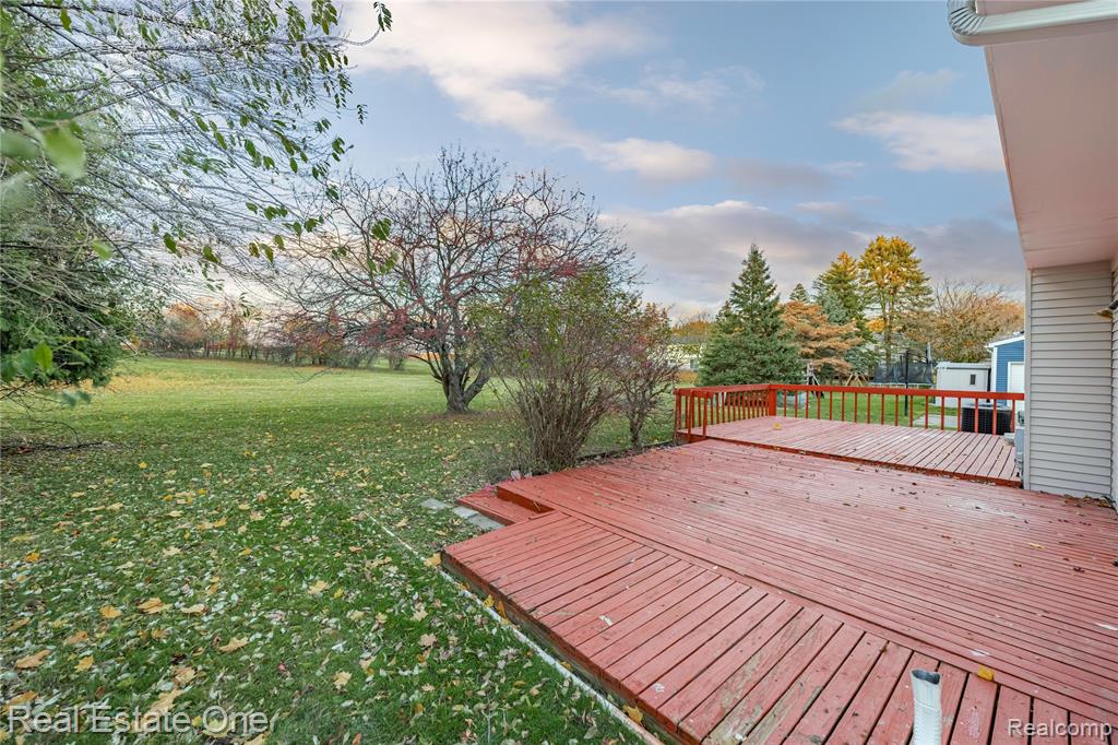 5426 N Piccadilly, West Bloomfield, MI — Photo 58