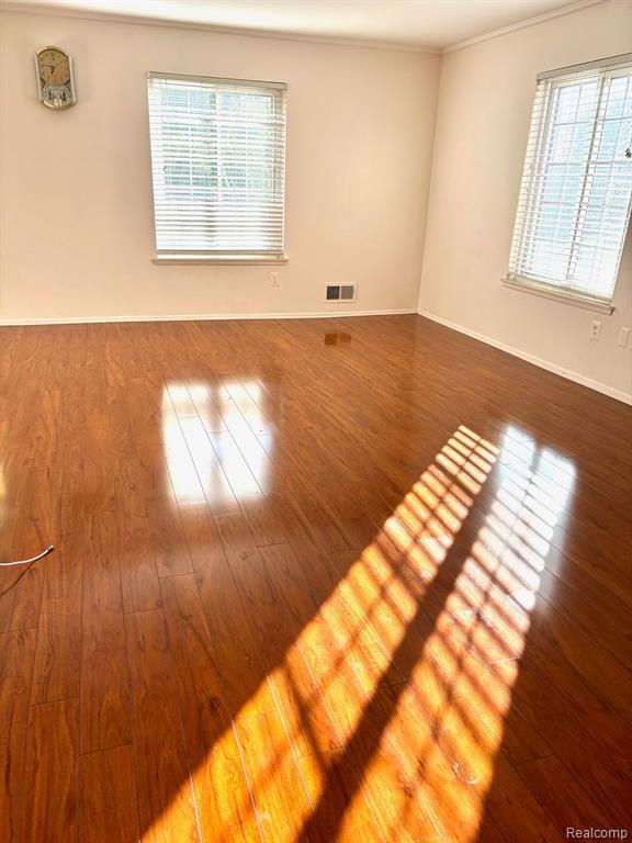674 E FOX HILLS Drive, Bloomfield Hills, MI 48304 — Photo 19