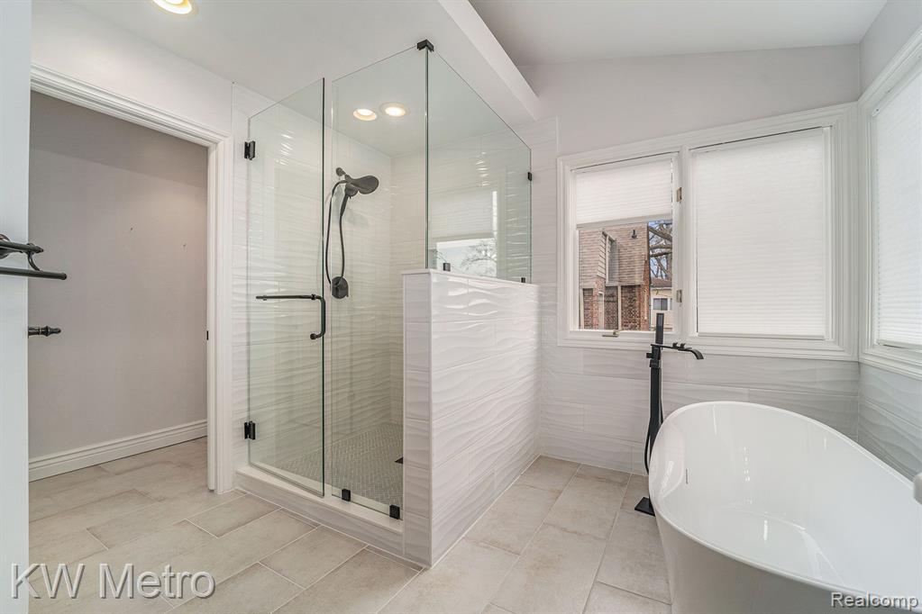 18 CAMBRIDGE Boulevard, Pleasant Ridge, MI — Photo 14
