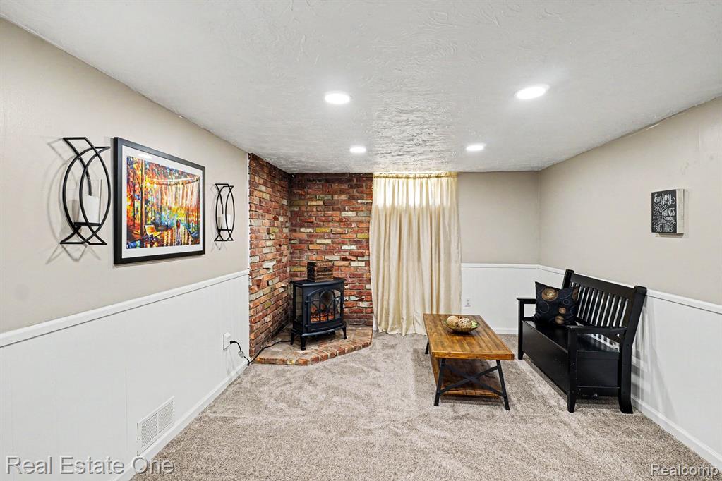 769 Manordale Court, Milford, MI 48381 — Photo 22