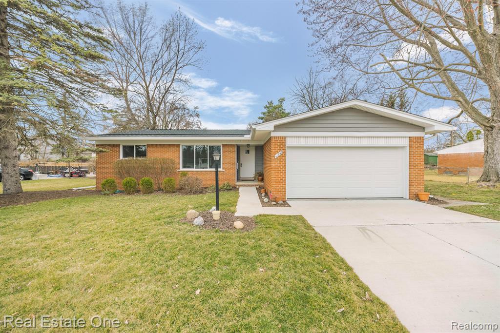 41650 BORCHART Drive, Novi, MI — Photo 23