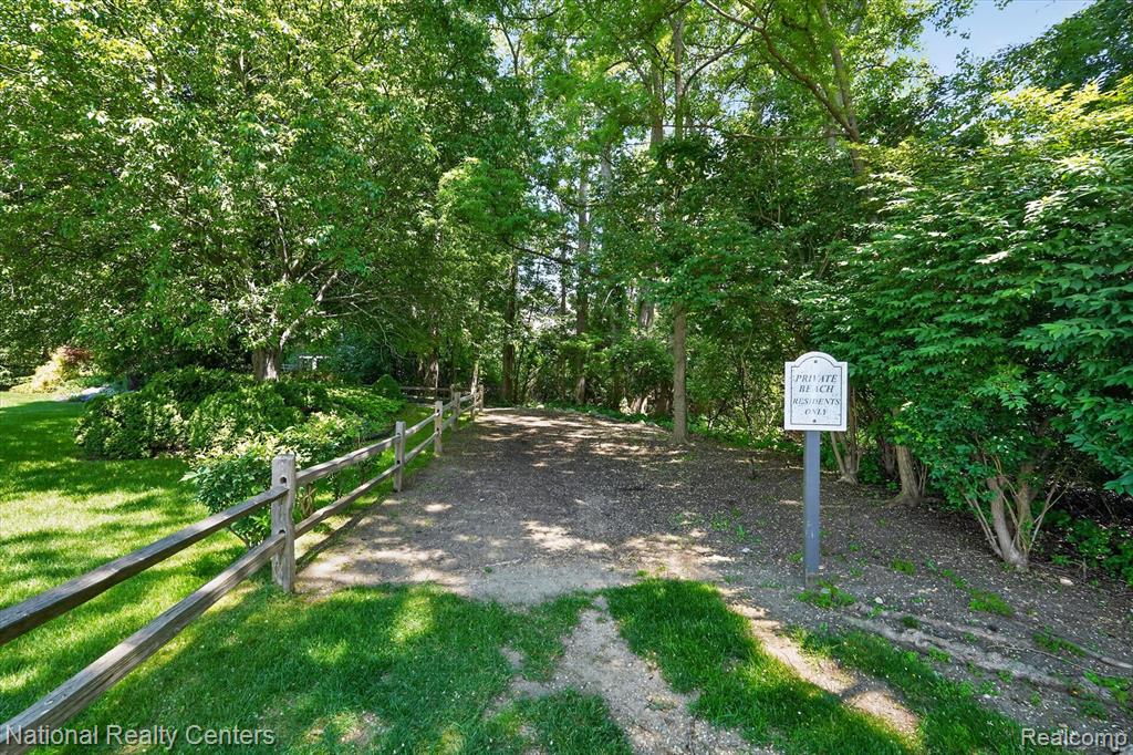 9326 Park Lane, Commerce Twp, MI 48382 — Photo 42