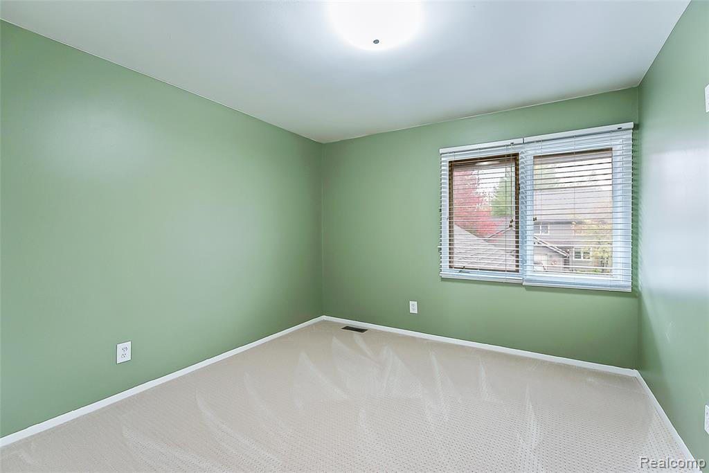 44877 Erin Drive, Plymouth, MI 48170 — Photo 25