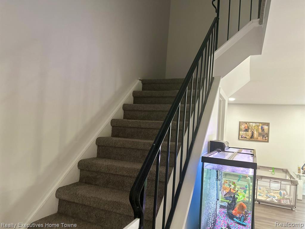 8212 CLAY, Sterling Heights, MI 48313 — Photo 18