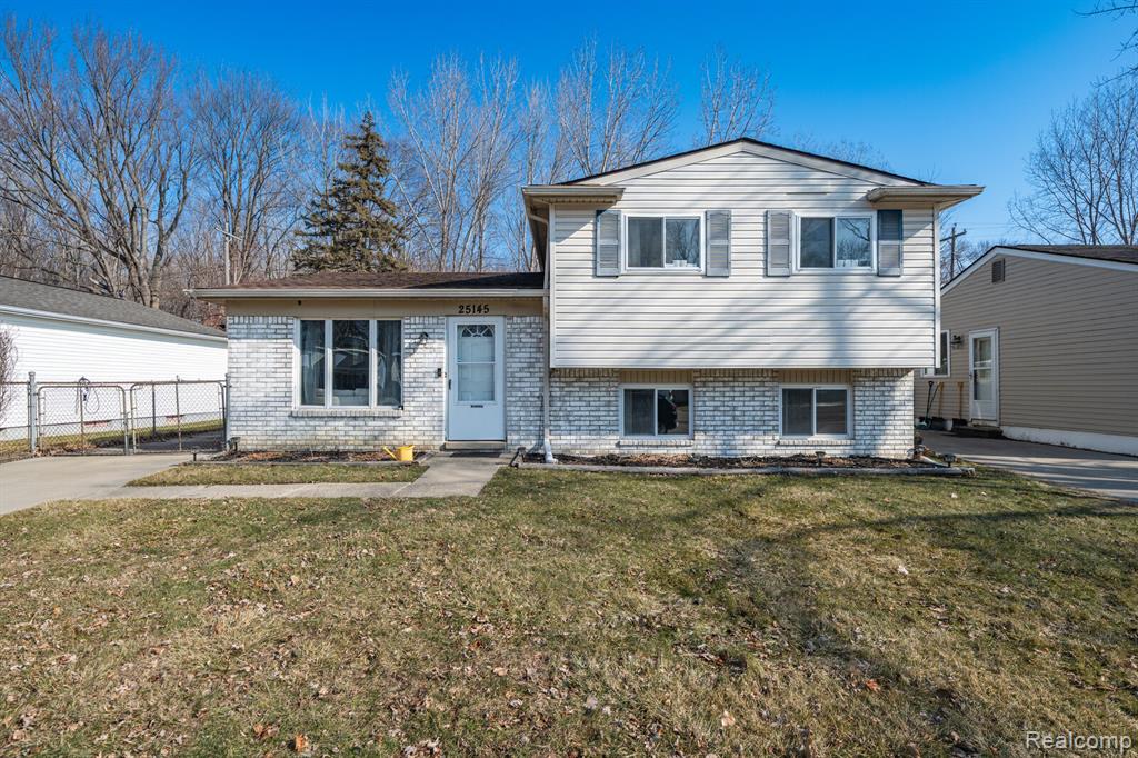 25145 Orchid Street, Harrison Township, MI — Photo 22
