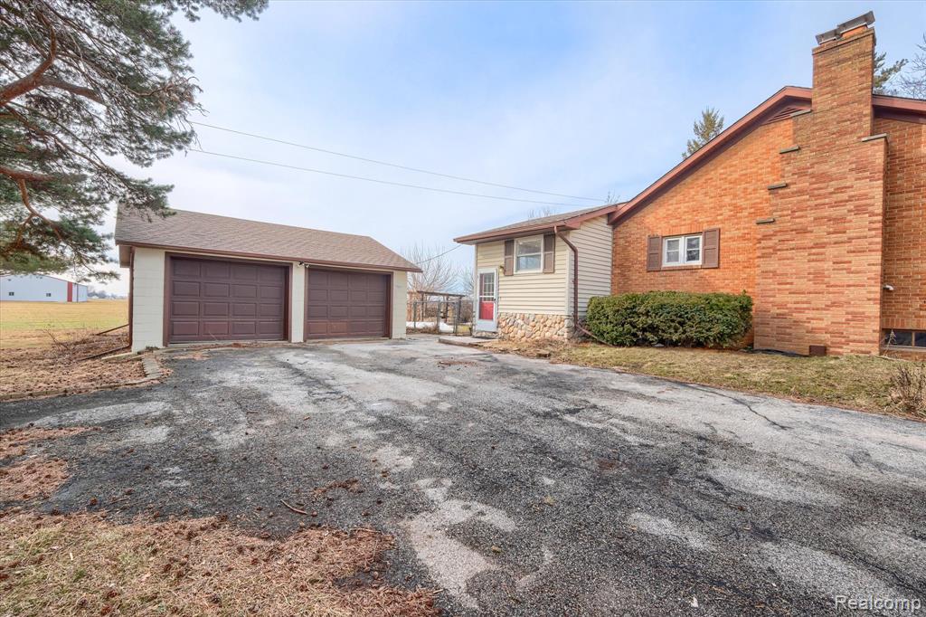 5946 Hart Road, Vassar, MI 48768 — Photo 34