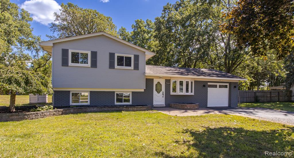 5357 Farm Road, Waterford, MI 48327 — Photo 3