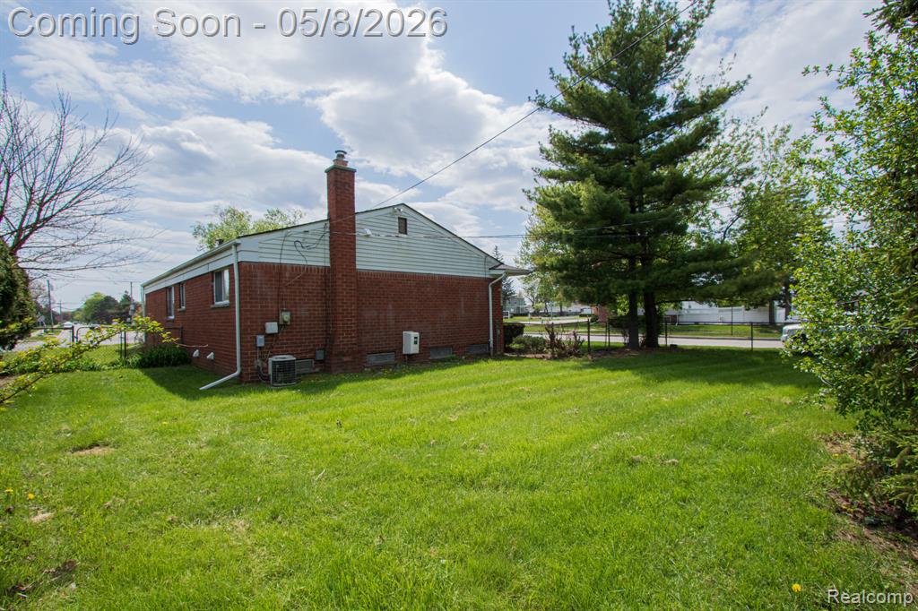 31000 Fall, Fraser, MI 48026 — Photo 4