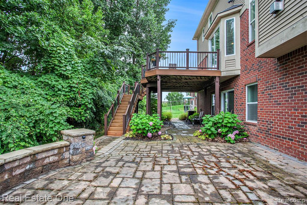 589 Rumson Court, White Lake, MI — Photo 32