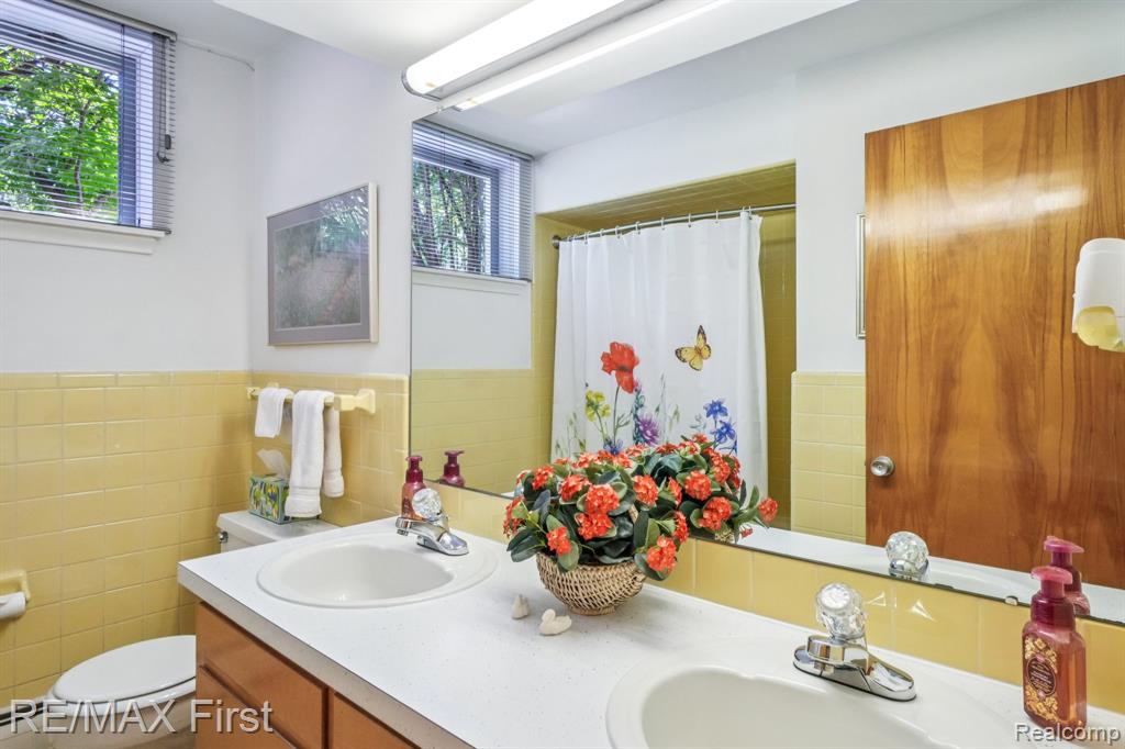 4415 Chisholm Trail, Bloomfield Hills, MI 48301 — Photo 41