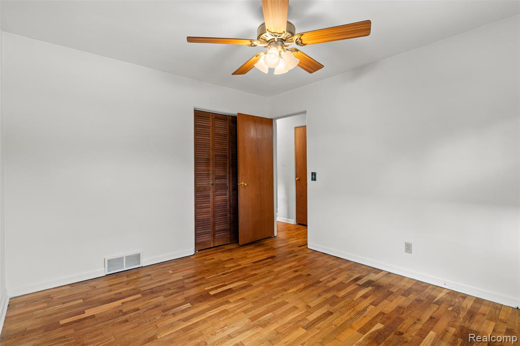 428 Sunnyside Drive, Flushing, MI 48433 — Photo 14