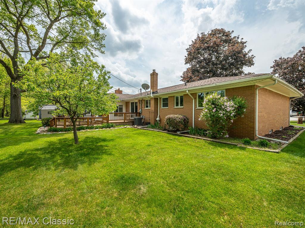 11789 Julia Drive, Whitmore Lake, MI 48189 — Photo 28