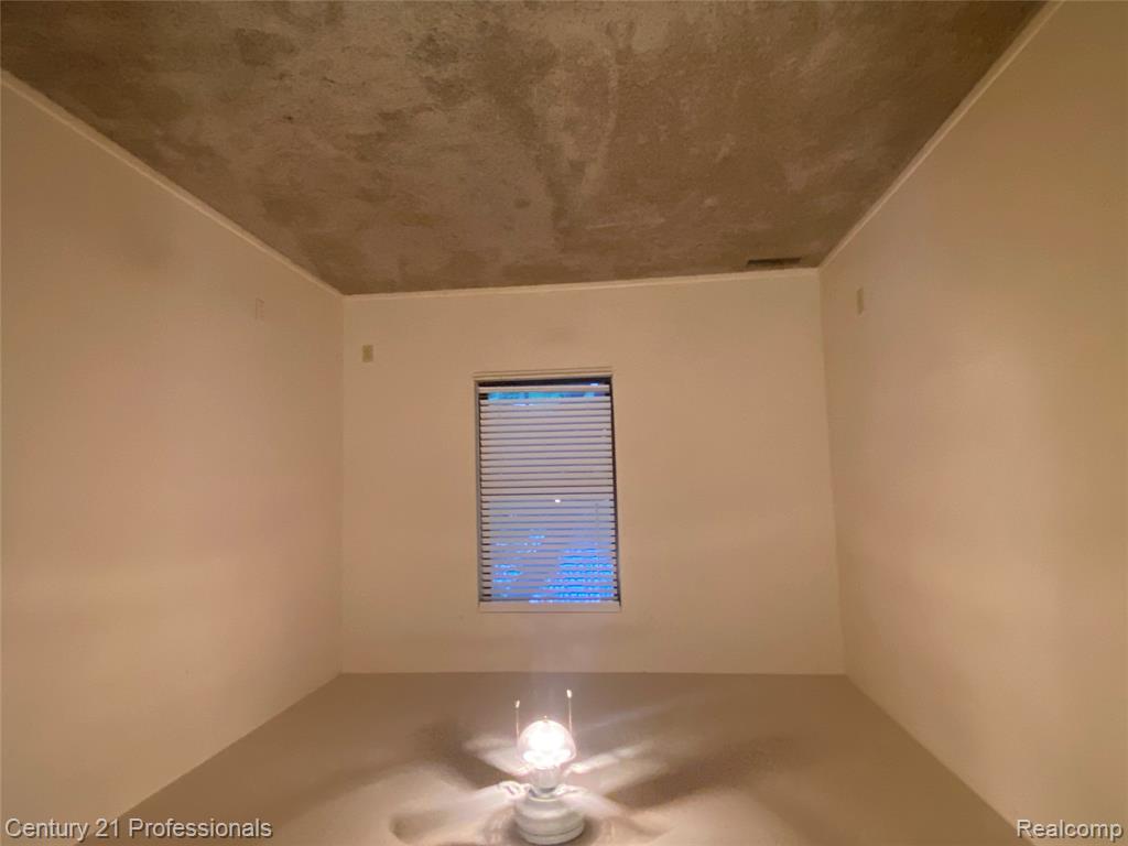 24857 Auburn Lane, Southfield, MI 48033 — Photo 25
