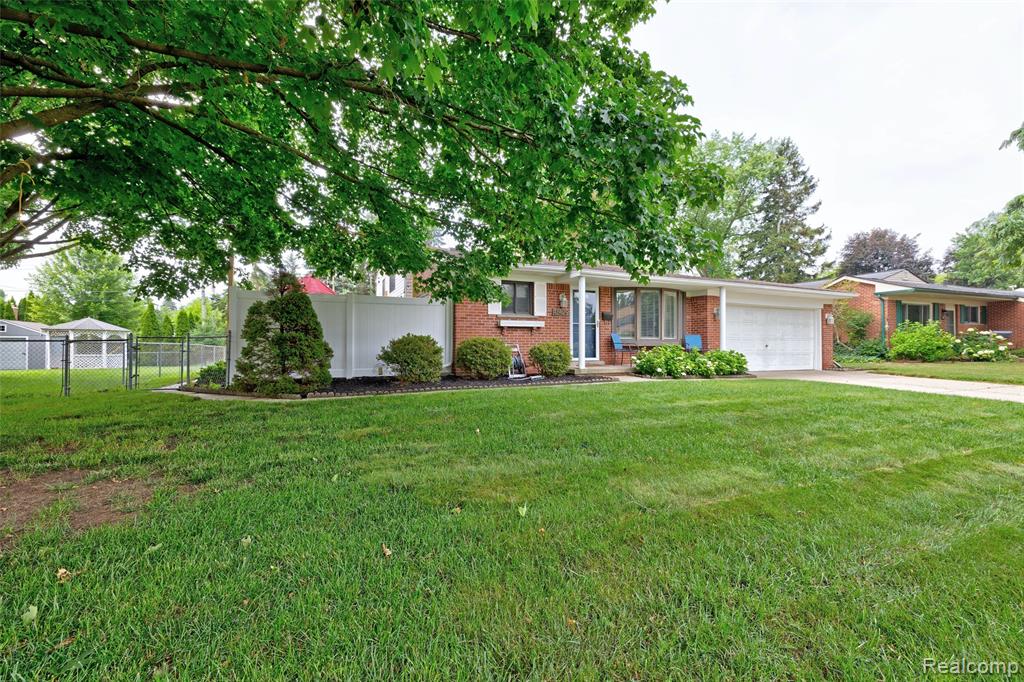 41429 Greenbriar Lane, Plymouth, MI 48170 — Photo 50